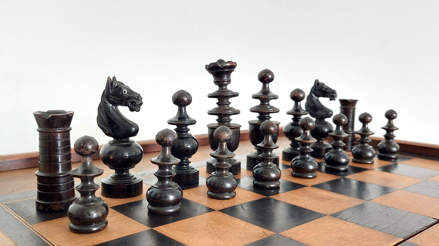19th-century-regency-chess-set (1)