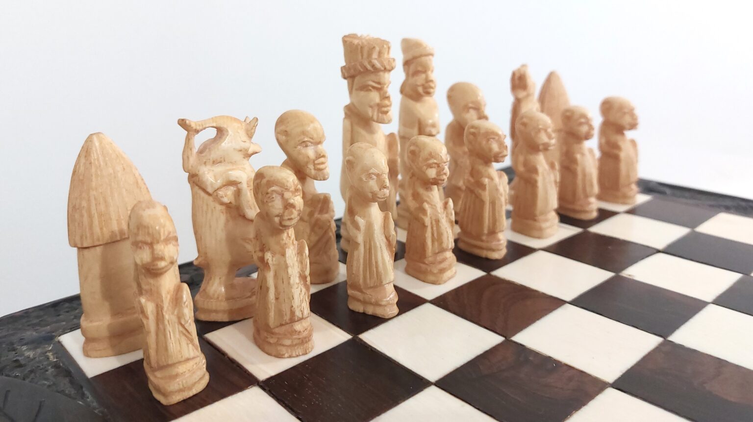 african-ivory-chess-set (1)