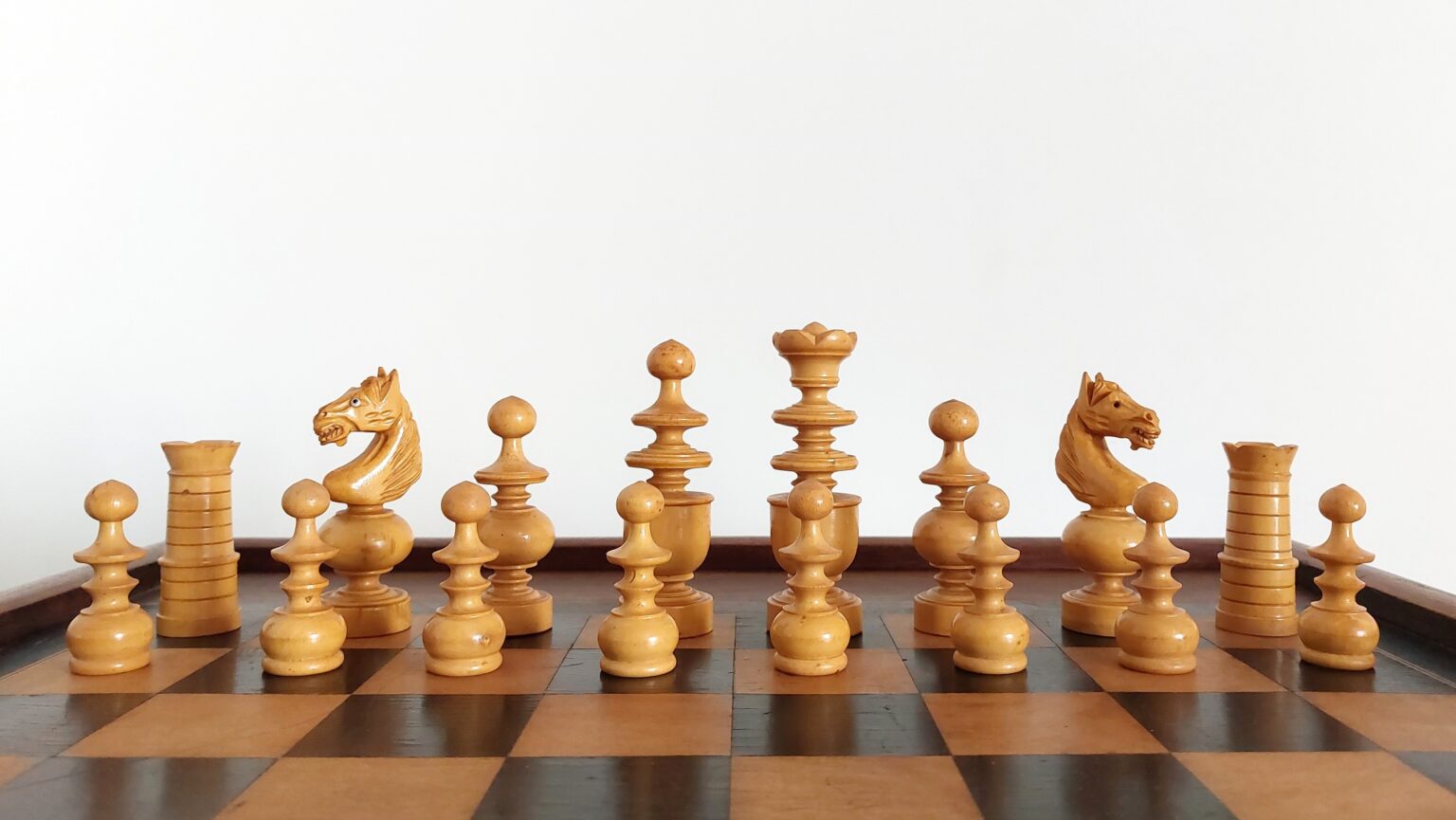 antique-regency-chess-set (6)