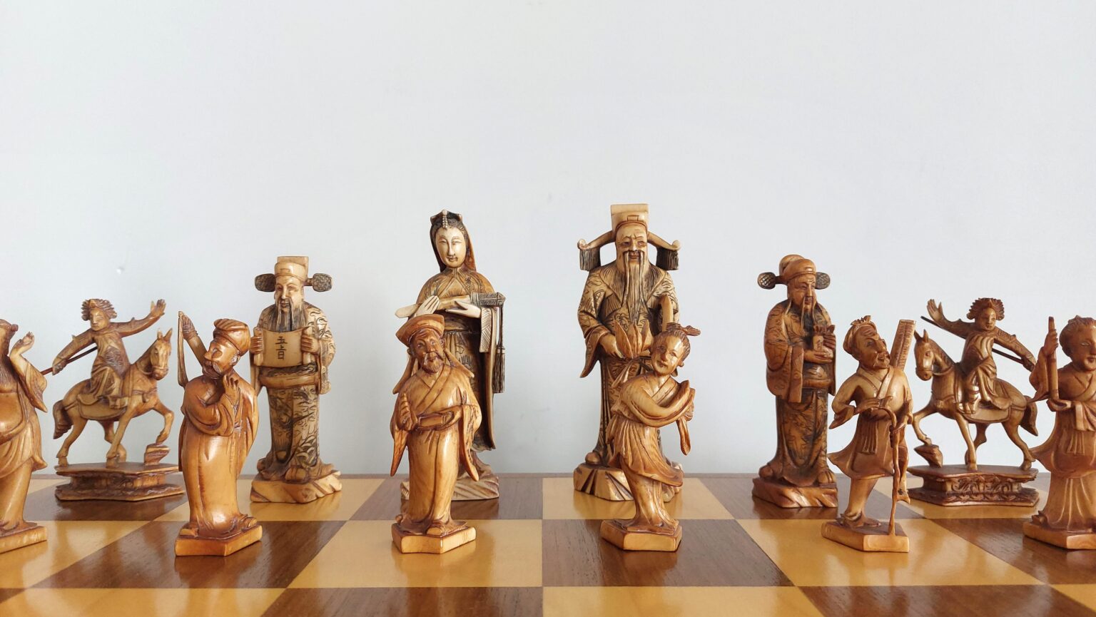 asian-ivory-chess-set (2)