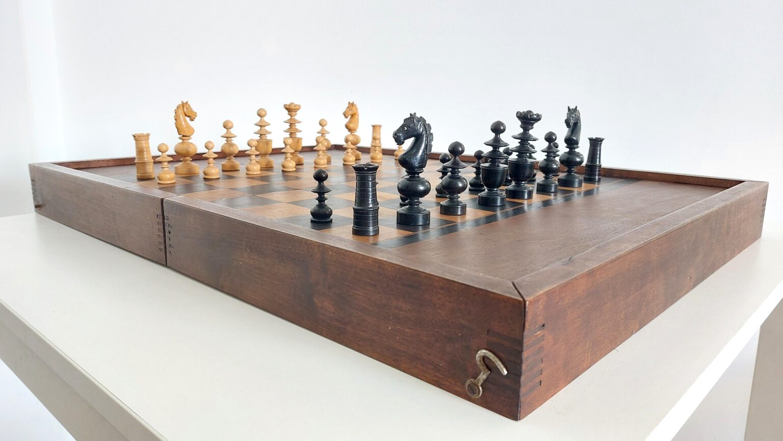 café-regency-century-chess-set