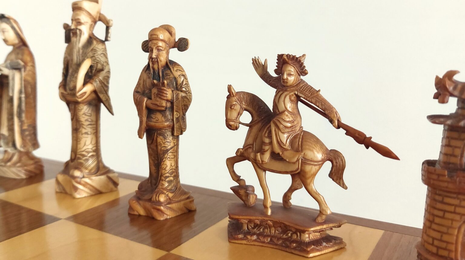 chess-set-hong-kong-ivorys