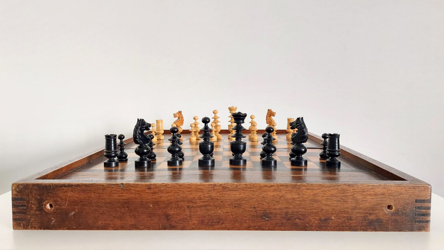grand-regency-chess-set (3)