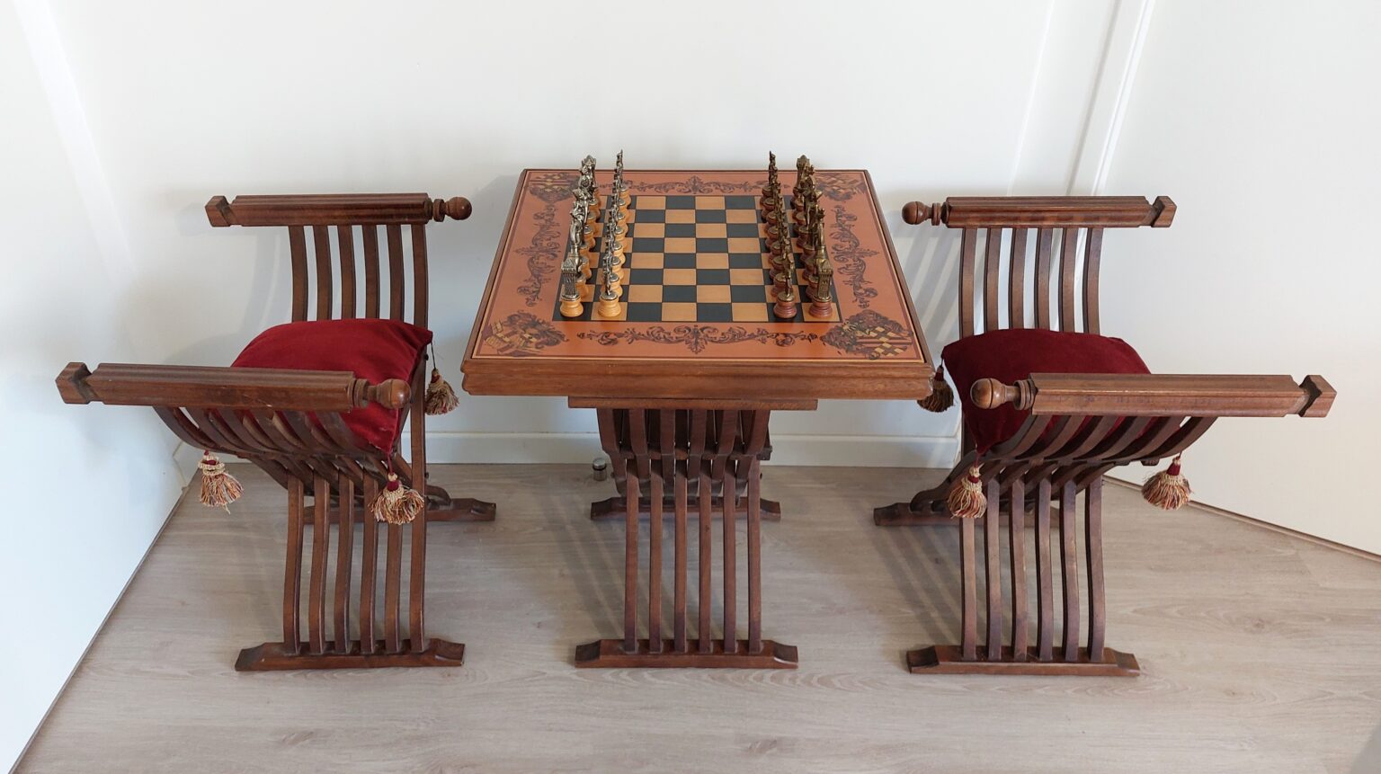 italian-chess-table-with-stools (1)