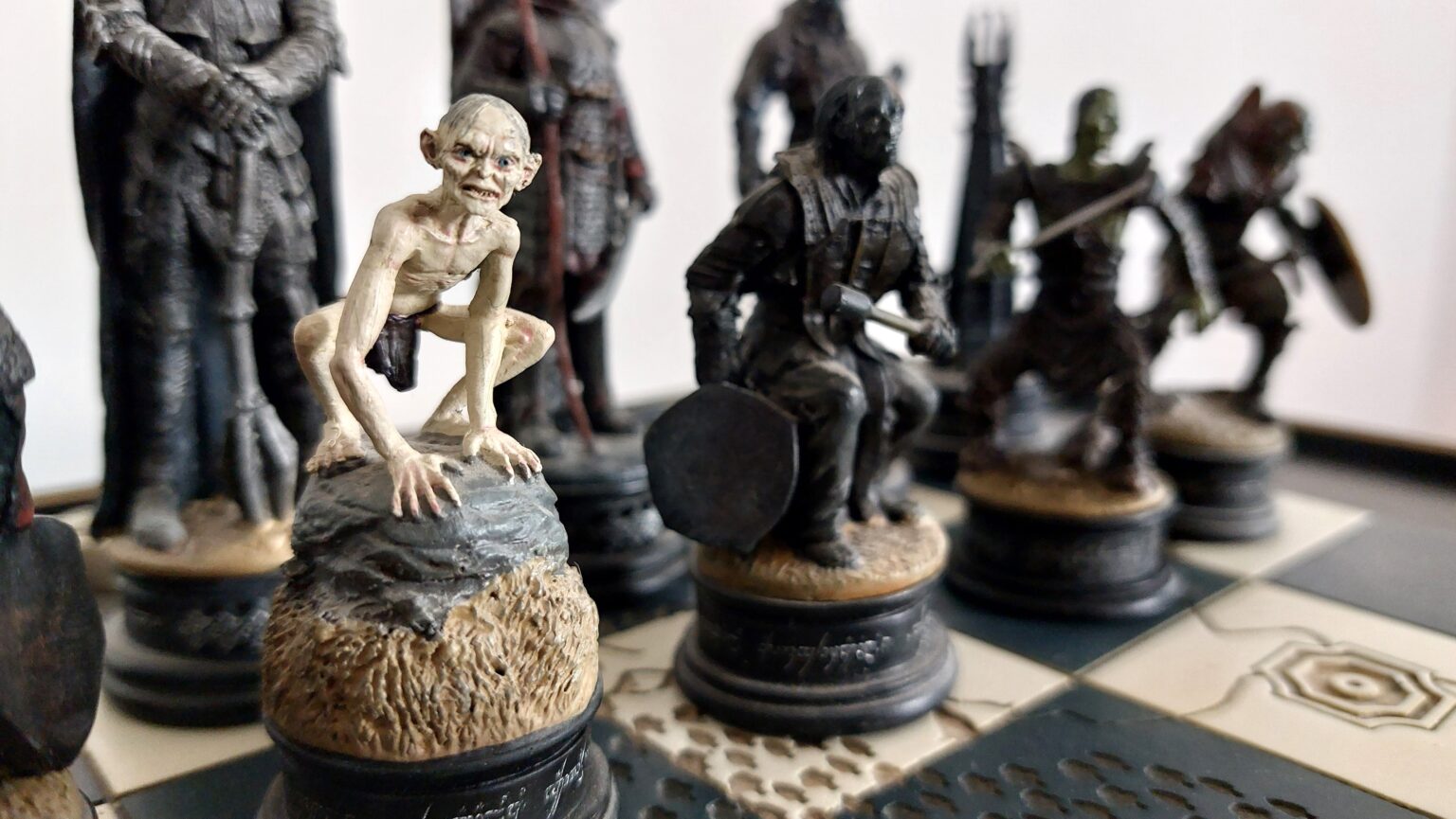 lord-of-the-ring-chess-set (6)