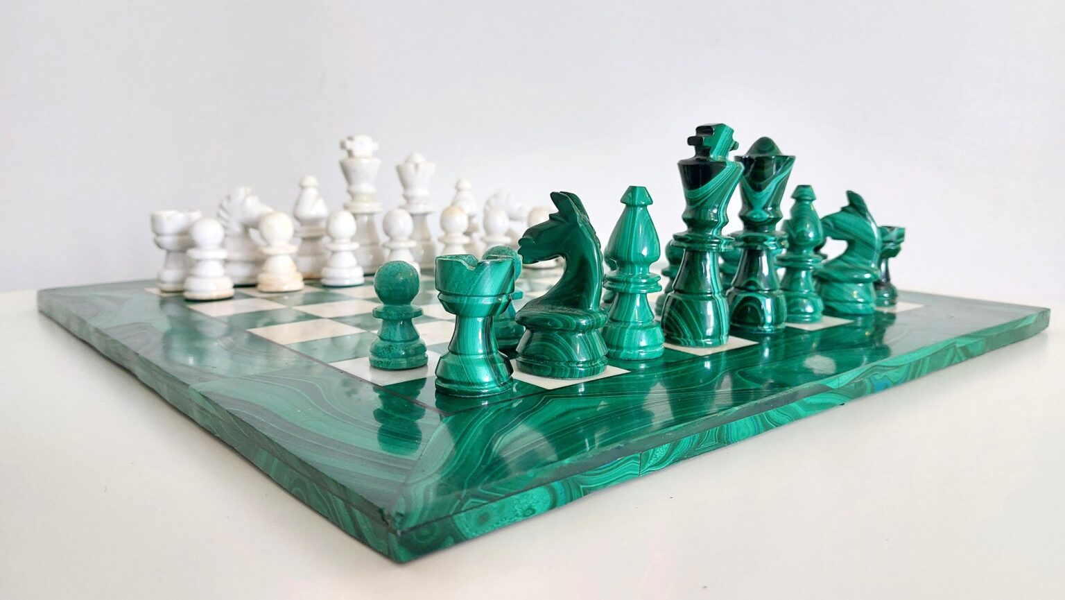 malachite-african-chess-set (1)