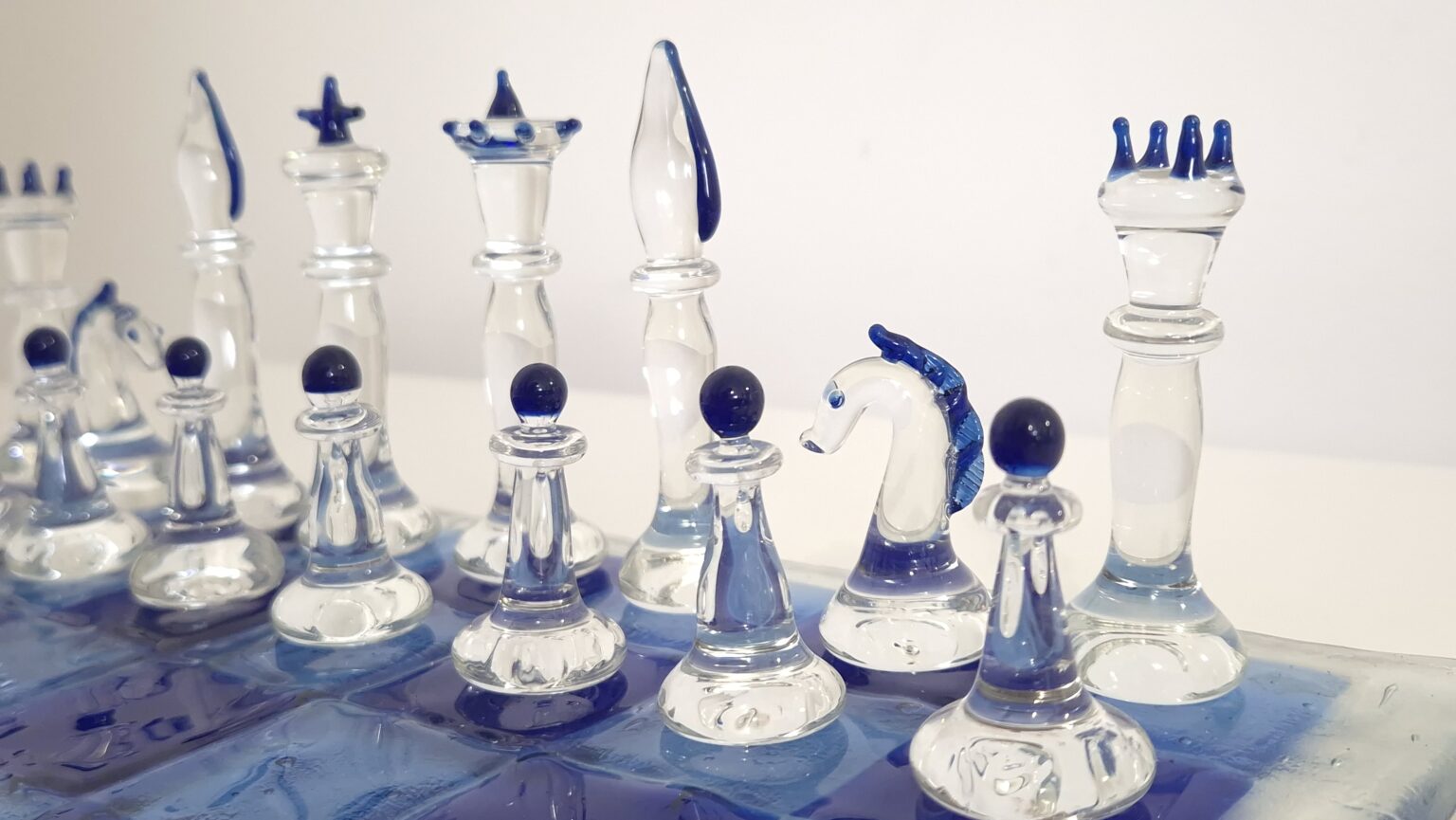 murano-glass-chess-set (5)
