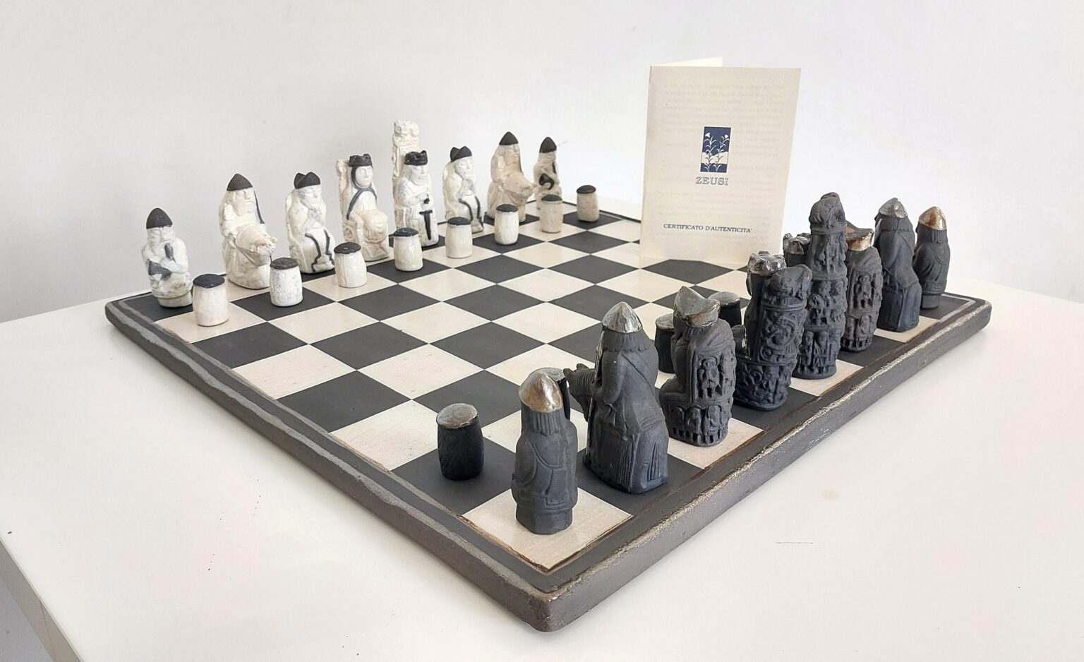 raku-firing-ceramic-chess-set-zeusi (1)