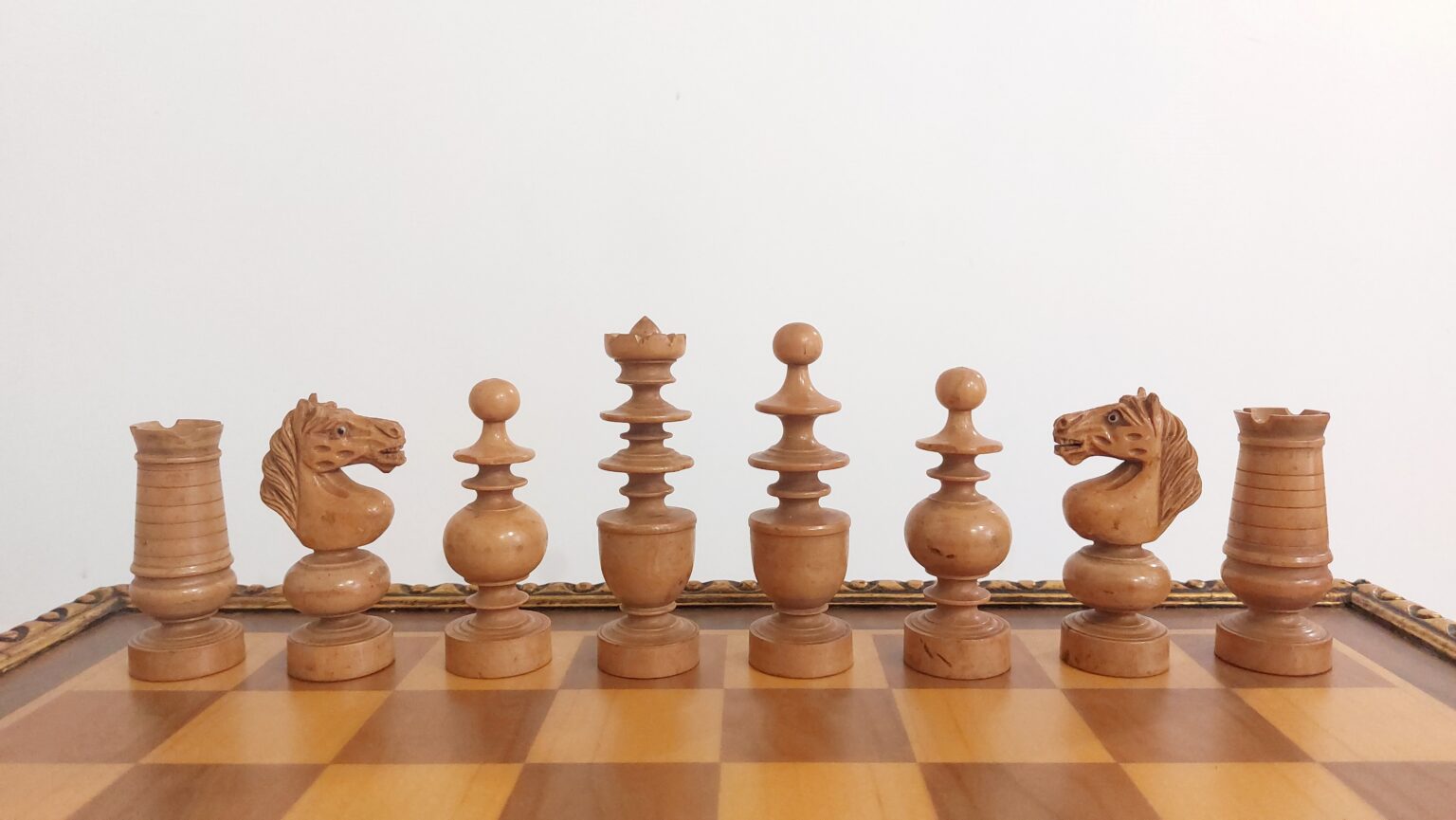 regal-regency-19th-chess-set (1)